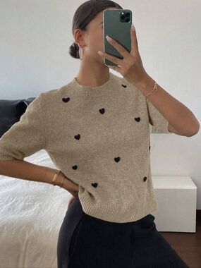 Beige Short Sleeve Heart Sweater